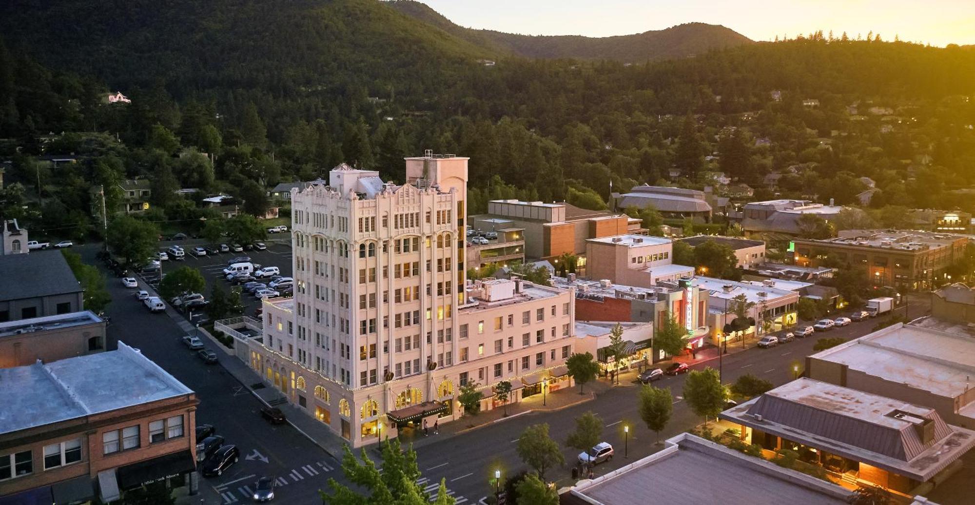Ashland Springs Hotel Exterior photo